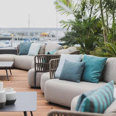 Ξενοδοχείο Marina Atlantico 4*