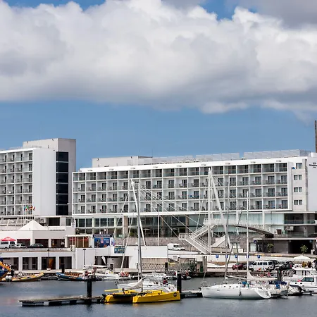 大西洋码头酒店 4* 蓬塔德尔加达